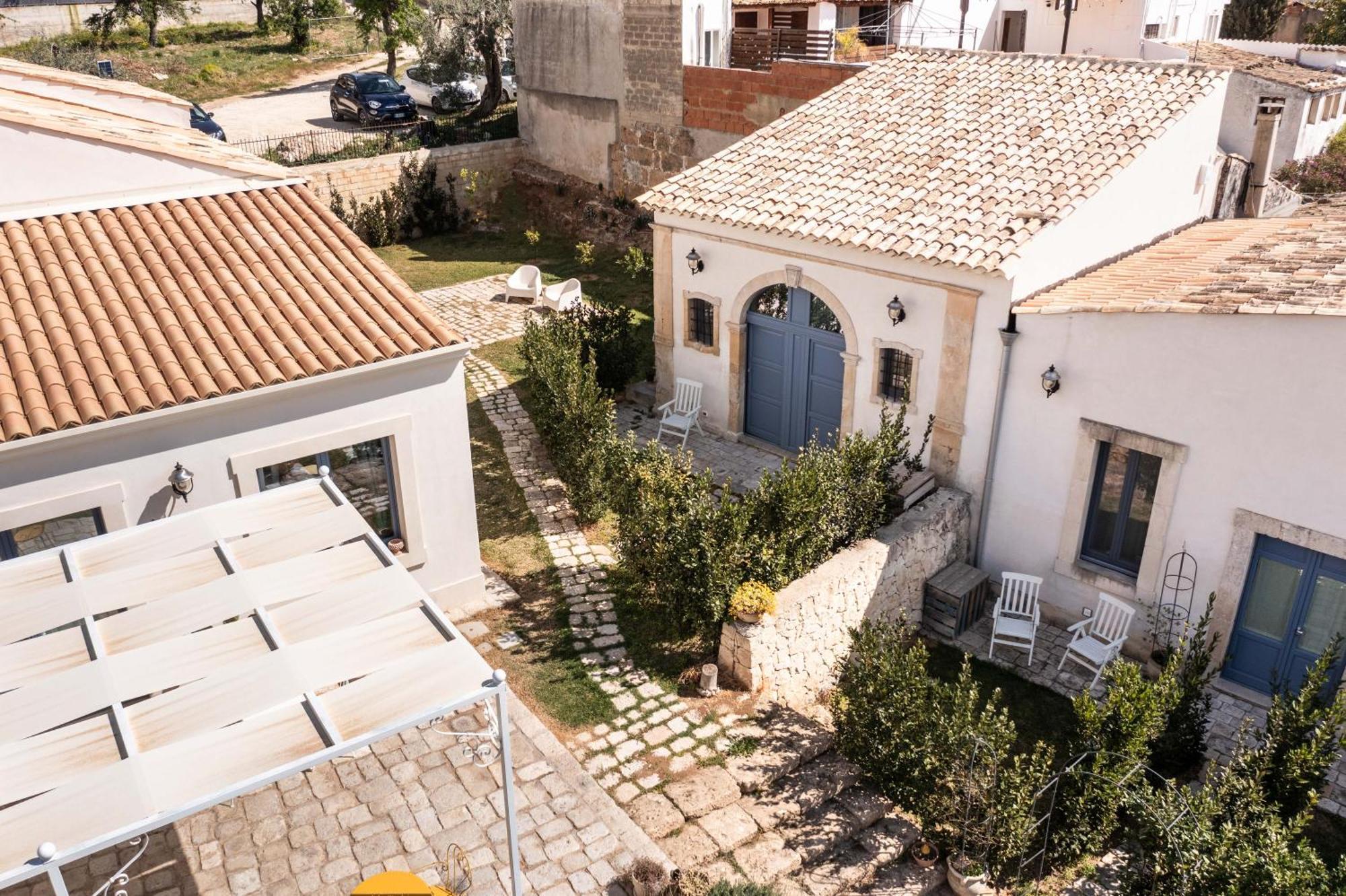 Michael Garden Bed and Breakfast Noto Eksteriør billede
